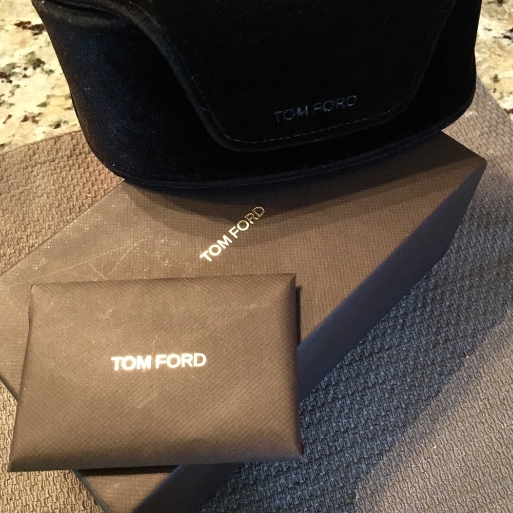 TOM FORD WHITNEY SUNGLASSES - Picture 6 of 6